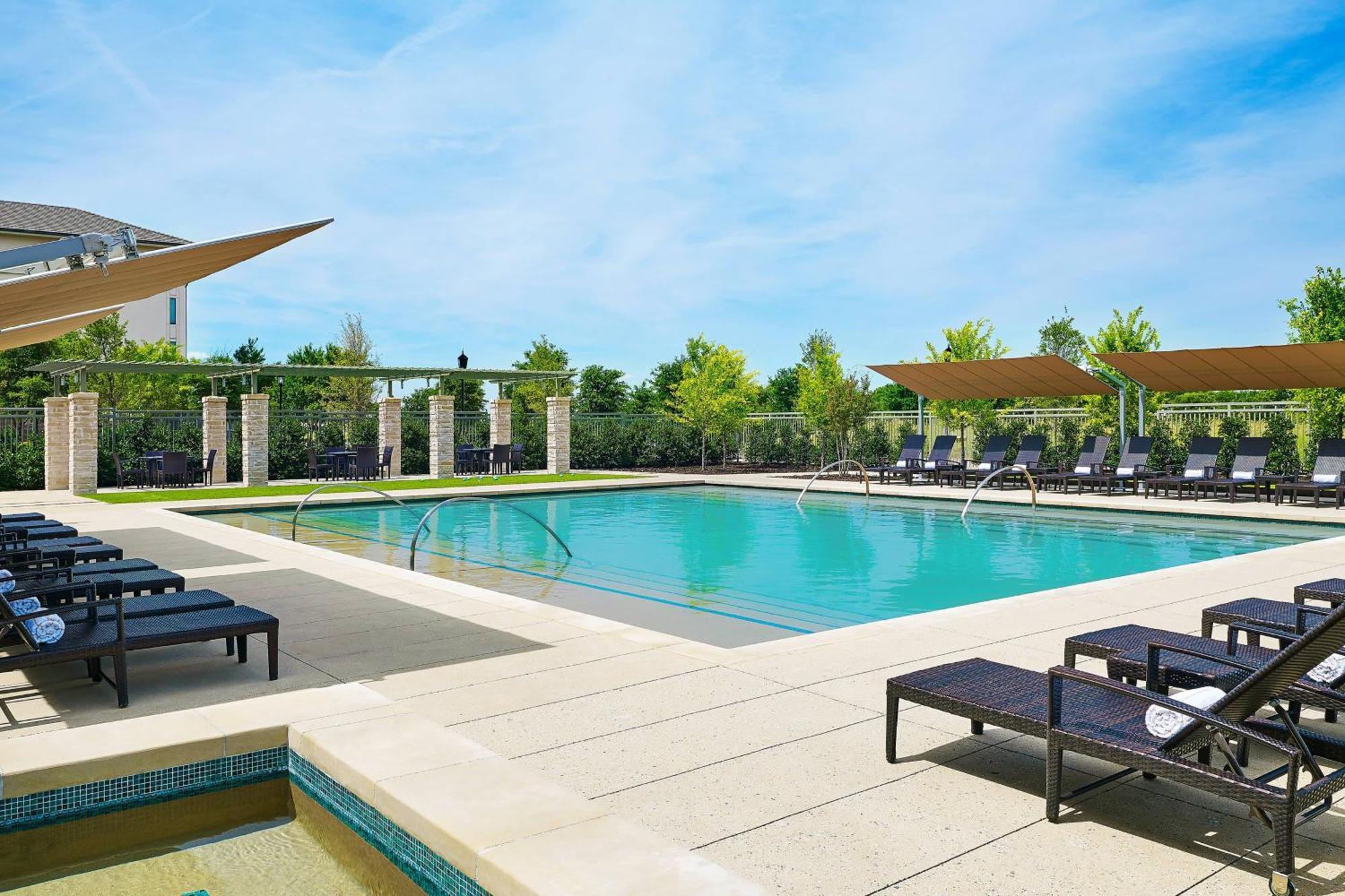 Sheraton Hotel Stonebriar The Colony Exterior photo